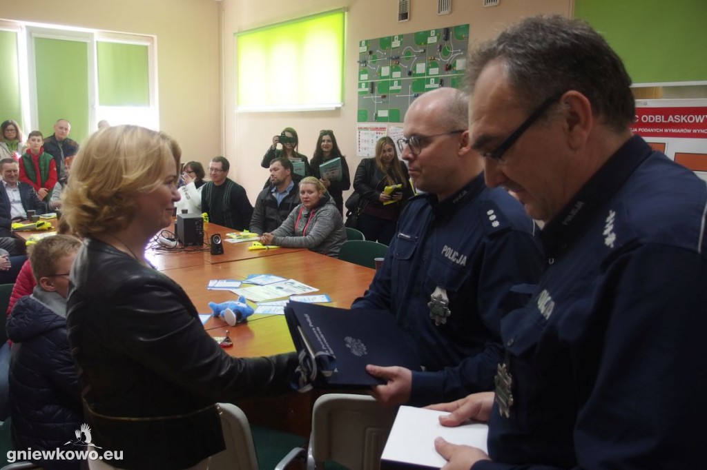 Doskonalili jazdę samochodem wyposażonym w troleje
