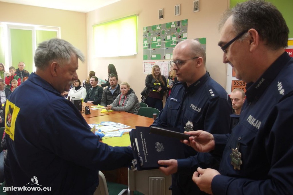 Doskonalili jazdę samochodem wyposażonym w troleje