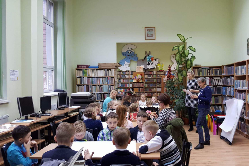 SP w Gąskach na lekcji bibliotecznej