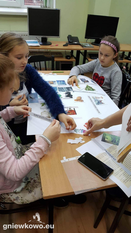 SP w Gąskach na lekcji bibliotecznej