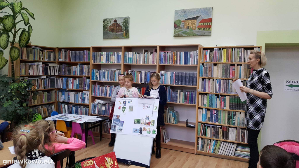 SP w Gąskach na lekcji bibliotecznej