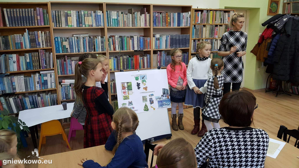 SP w Gąskach na lekcji bibliotecznej