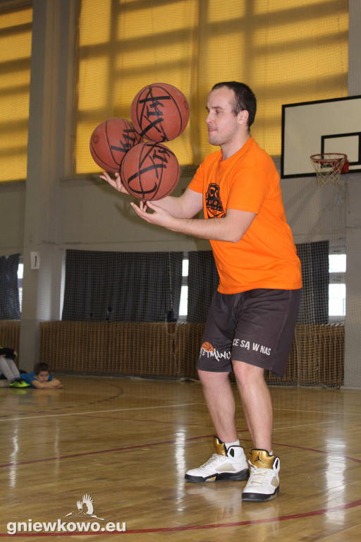 Mieszko Włodarczyk w szkołach