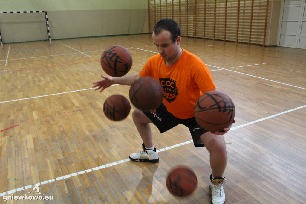 Mieszko Włodarczyk w szkołach