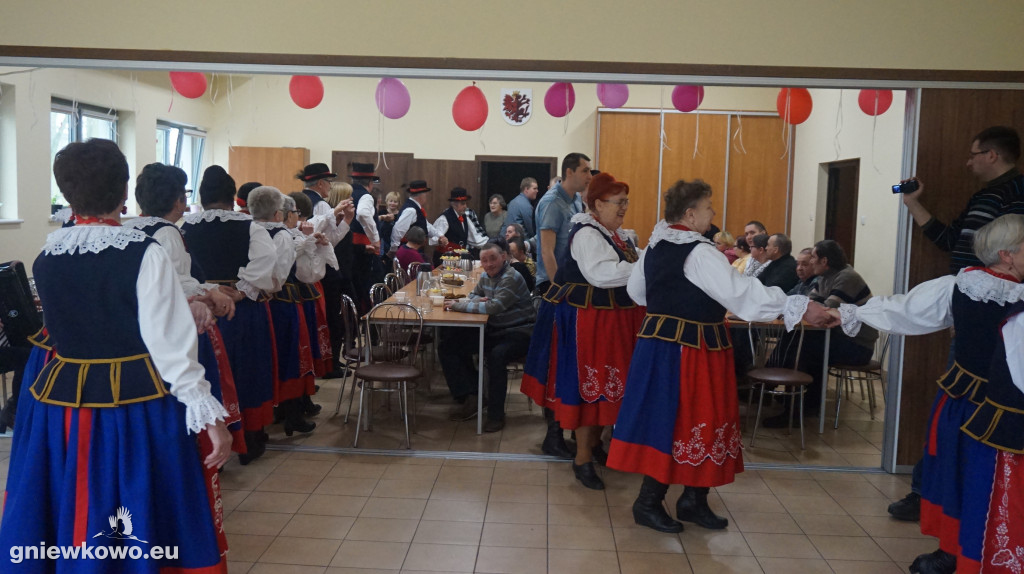 Gniewkowianie na Dniu Kobiet w ŚDS