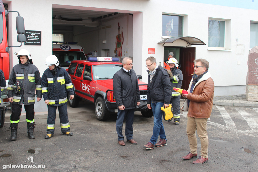 Przekazanie defibrylatora OSP Gniewkowo