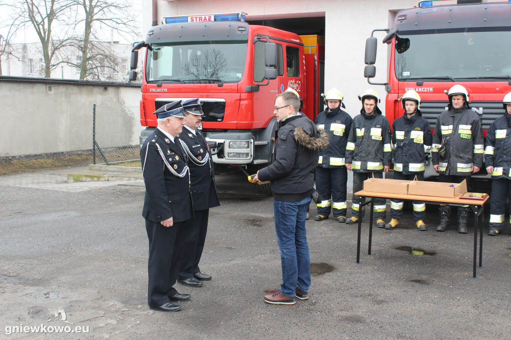 Przekazanie defibrylatora OSP Gniewkowo
