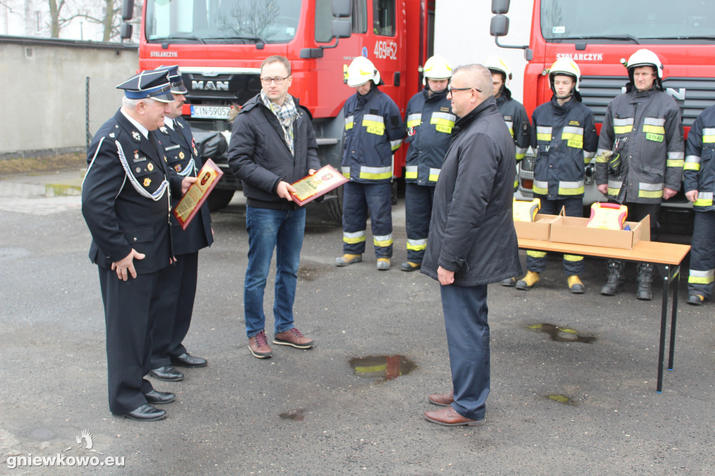 Przekazanie defibrylatora OSP Gniewkowo