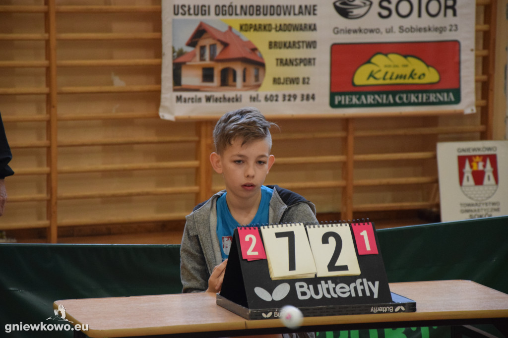750 minut tenisa stołowego na 750 lat