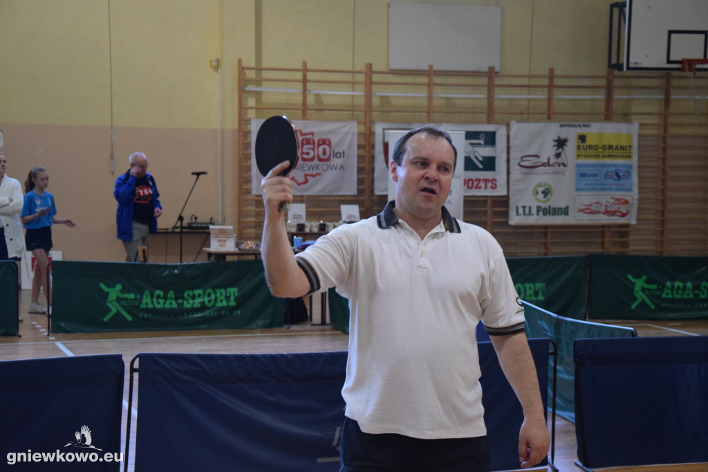 750 minut tenisa stołowego na 750 lat