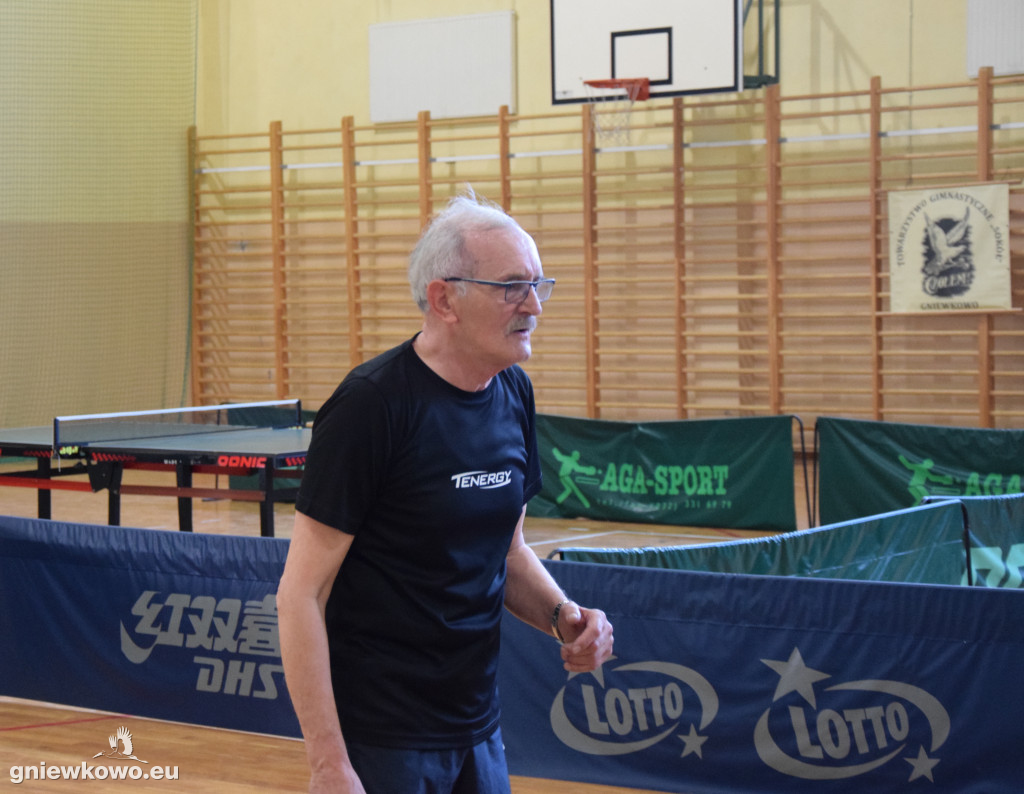 750 minut tenisa stołowego na 750 lat