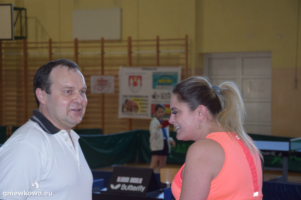 750 minut tenisa stołowego na 750 lat