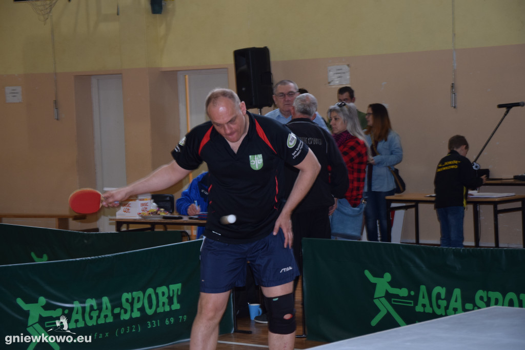750 minut tenisa stołowego na 750 lat