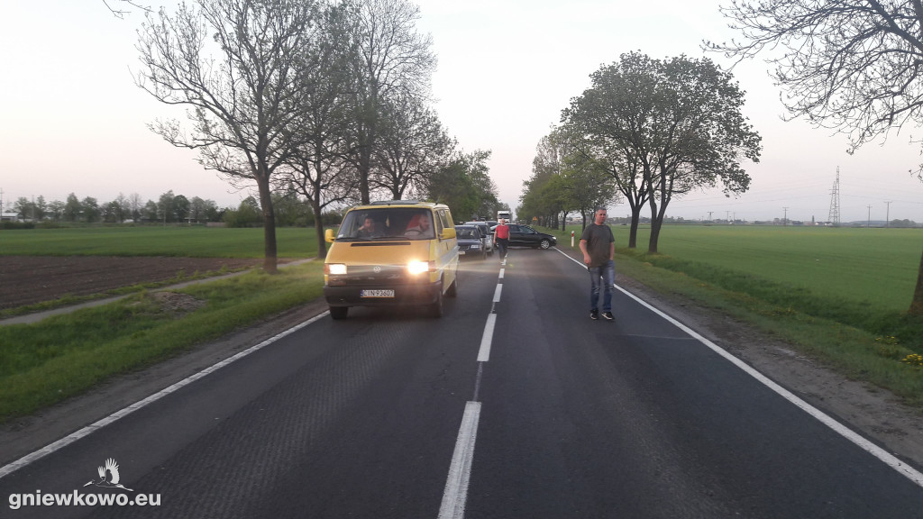 Opel w rowie w Wielowsi