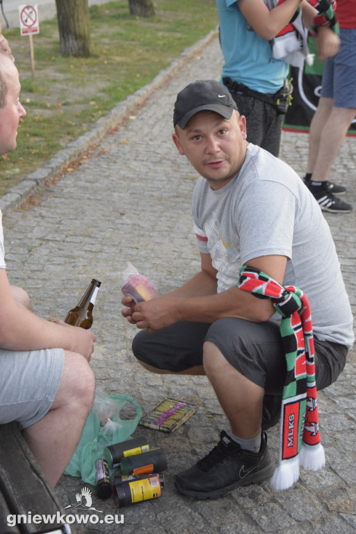 Kibice na Rynku po awansie Unii do IV ligi