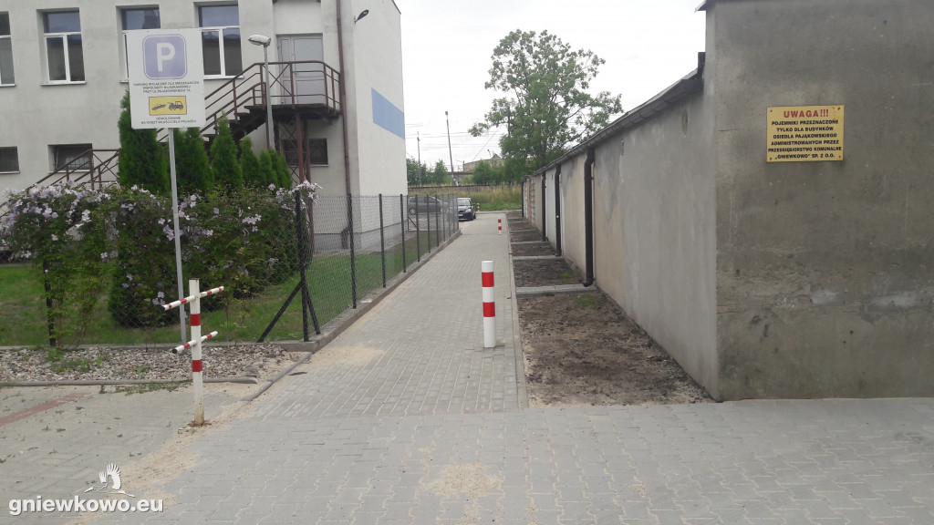 Nowy chodnik między Piasta a Pająkowskiego