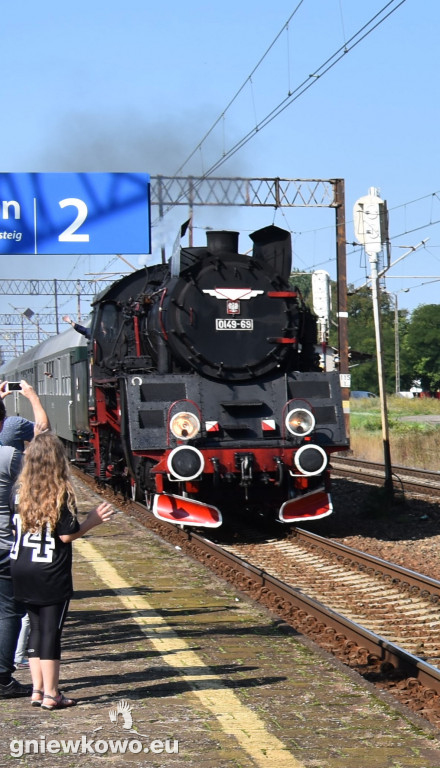 Piernik przejechał przez Gniewkowo