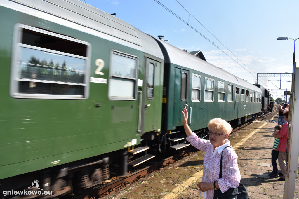 Piernik przejechał przez Gniewkowo