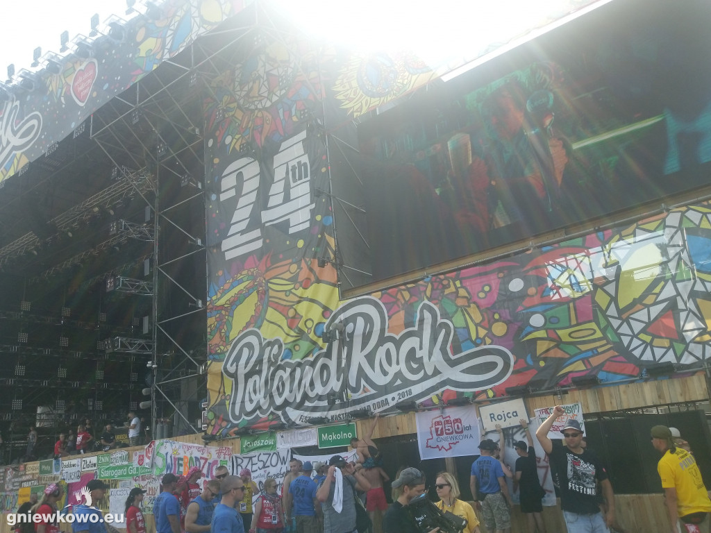 Flaga 750 lat Gniewkowa na Woodstocku