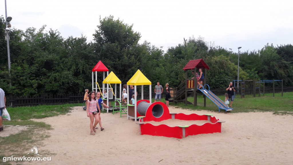 Półmetek wakacji nad stawkiem