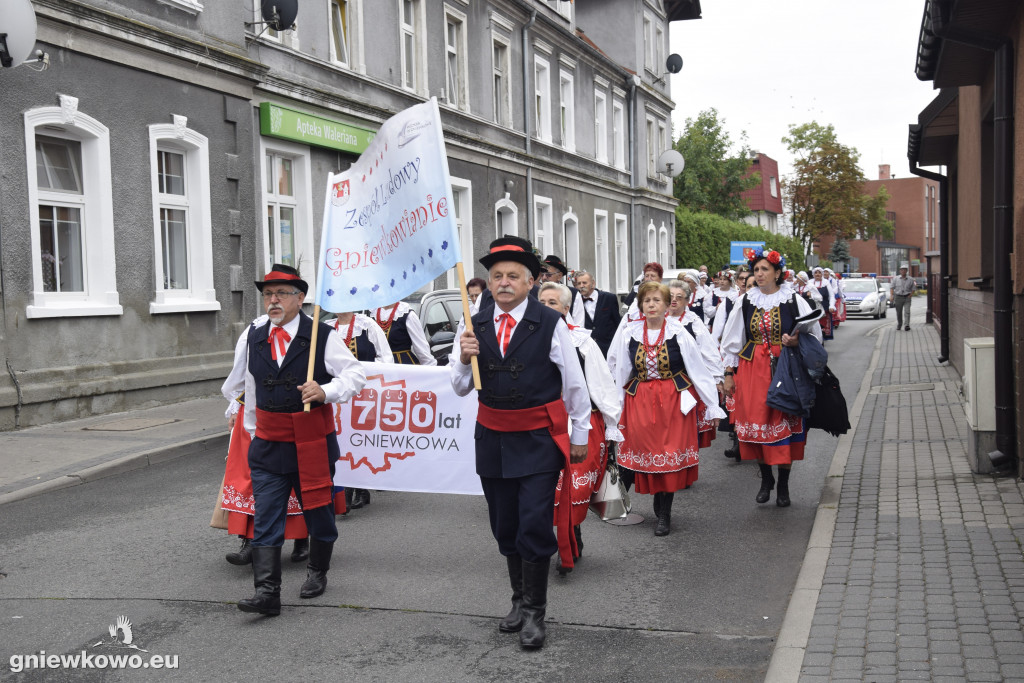 Jarmark i Przegląd Zespołów Folklorystycznych