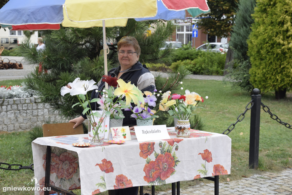 Jarmark i Przegląd Zespołów Folklorystycznych