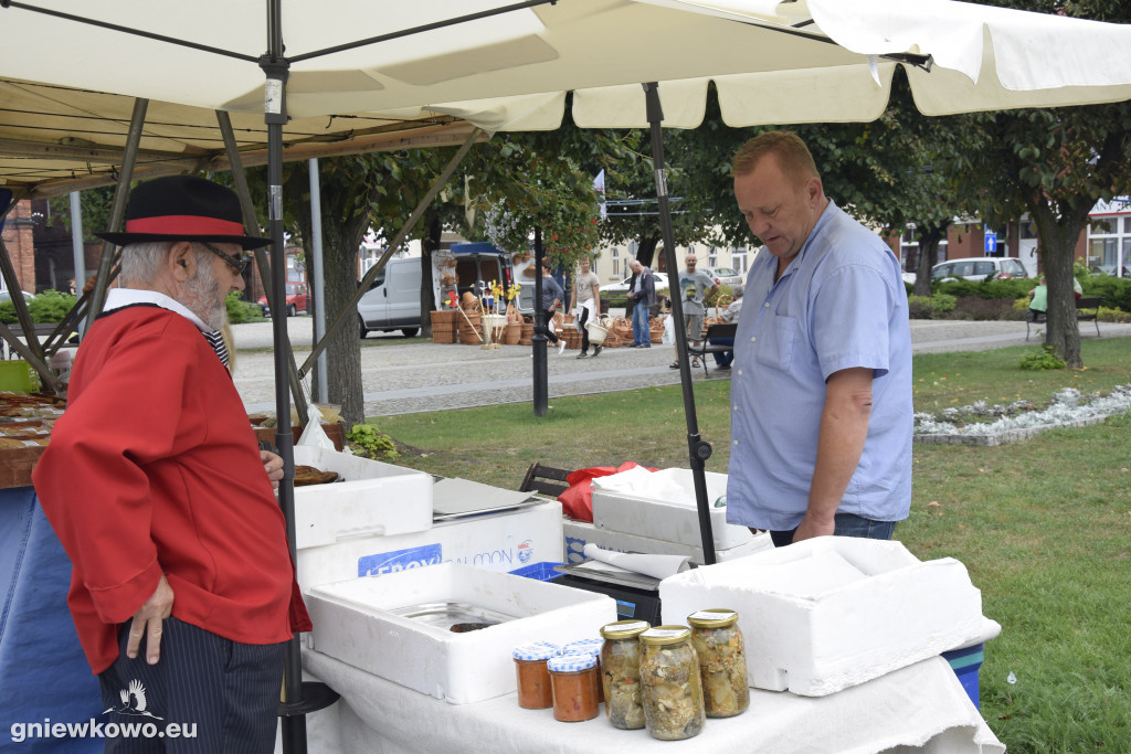 Jarmark i Przegląd Zespołów Folklorystycznych