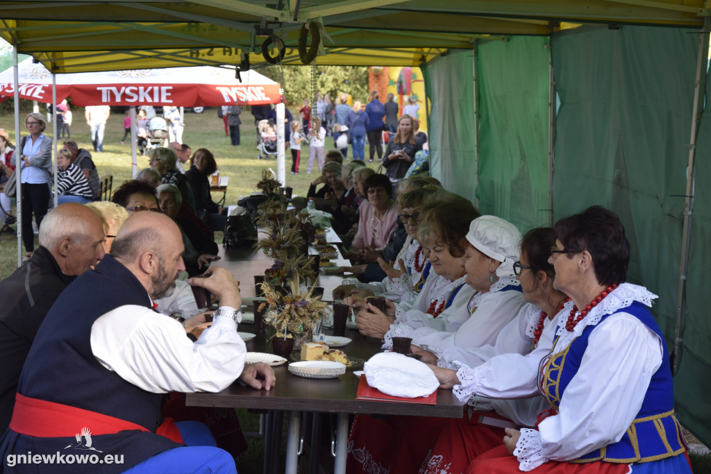 Biesiada dożynkowa w Skalmierowicach