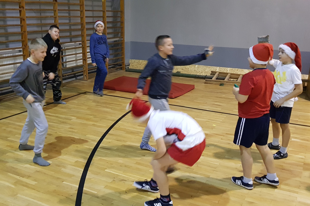 Spartakiada Mikołajkowa w SP 1