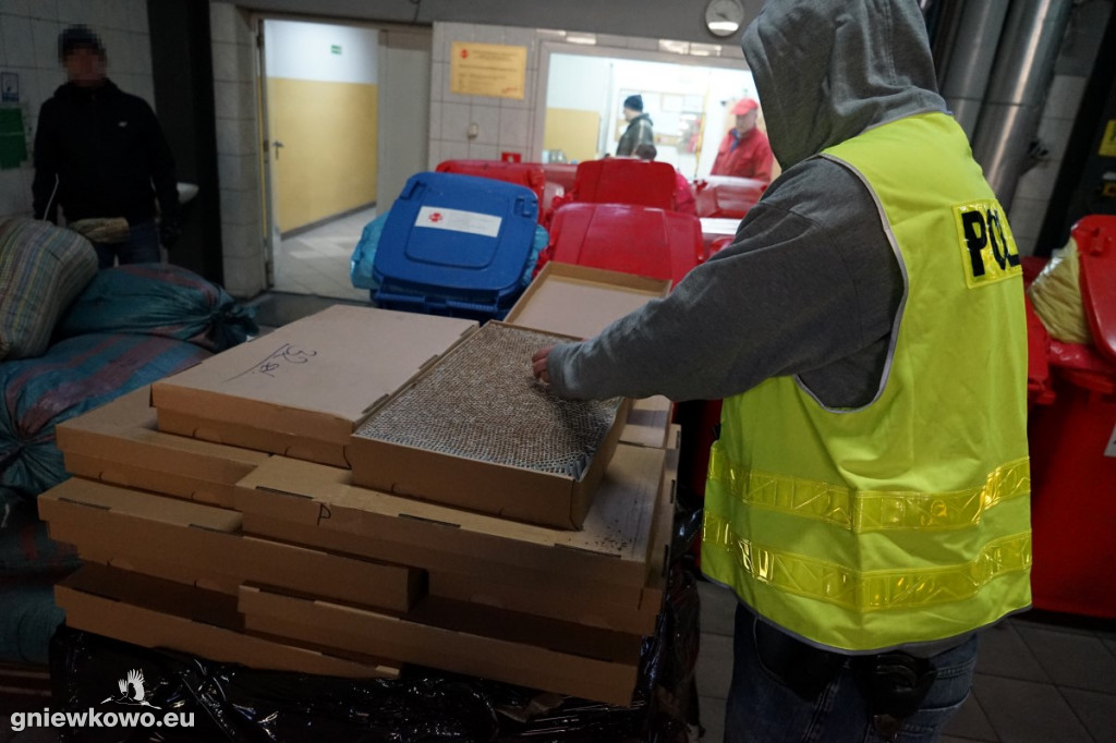 Policja spaliła nielegalne tytoń i papierosy