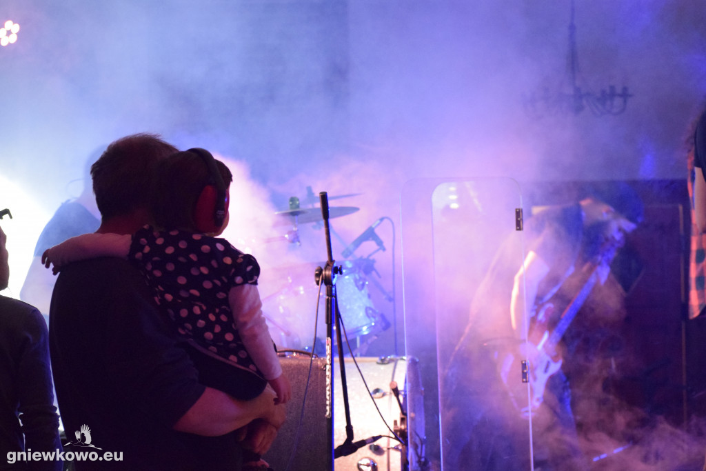Koncert Panzerflower i BZIKoteka