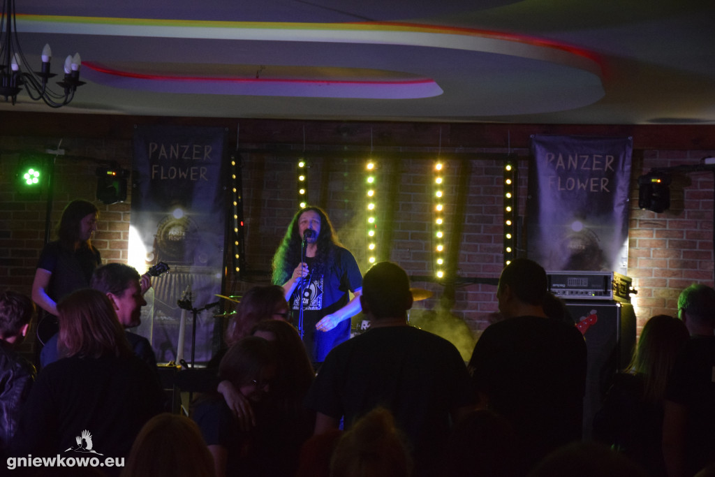 Koncert Panzerflower i BZIKoteka