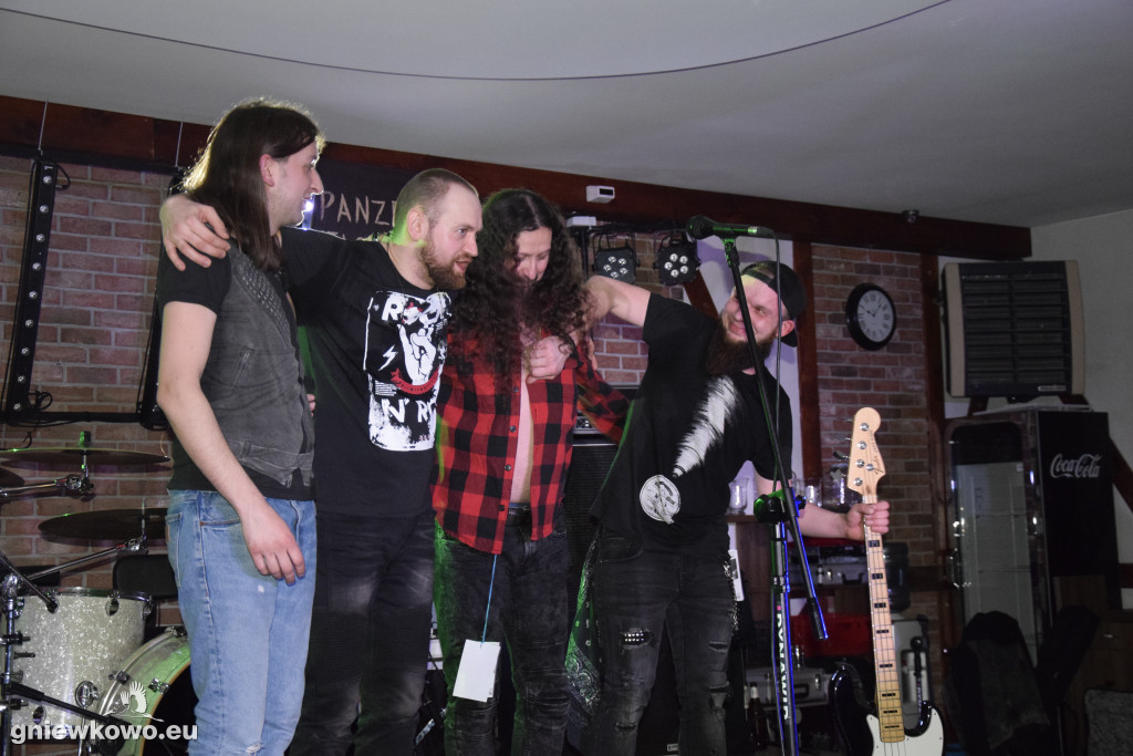 Koncert Panzerflower i BZIKoteka