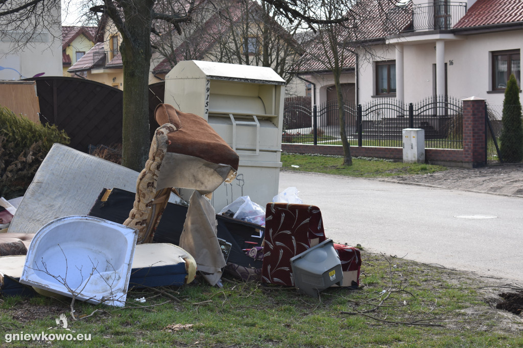 Sterta śmieci na ul. Dreckiego