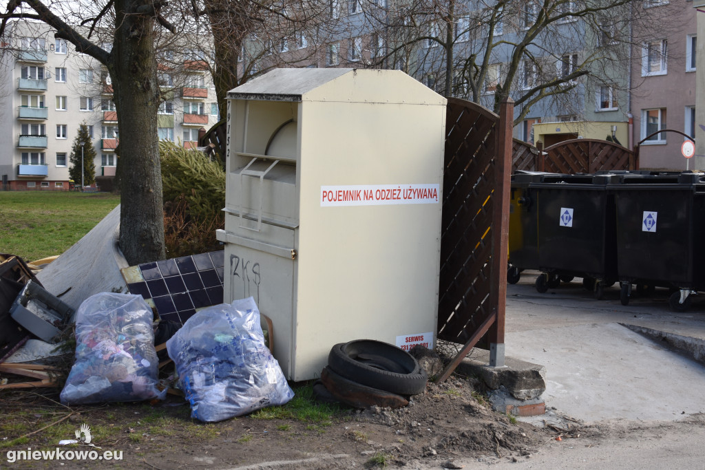 Sterta śmieci na ul. Dreckiego