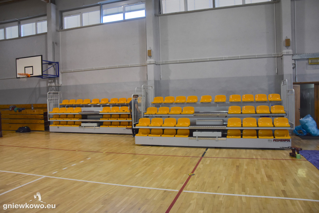 Nowe trybuny w hali przy ul. Toruńskiej