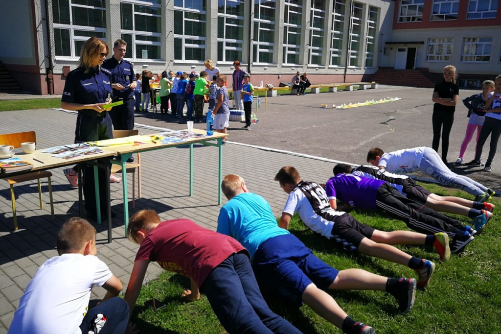 Piknik w SP w Wierzchosławicach