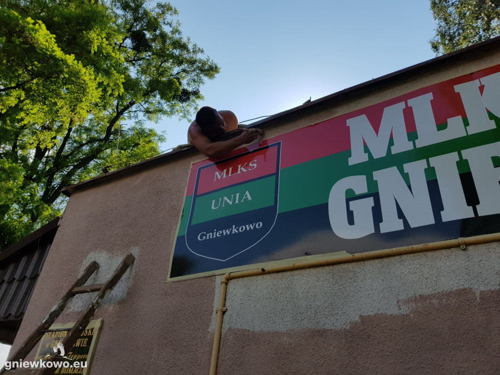 Malowanie budynku Unii Gniewkowo
