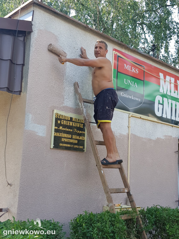 Malowanie budynku Unii Gniewkowo