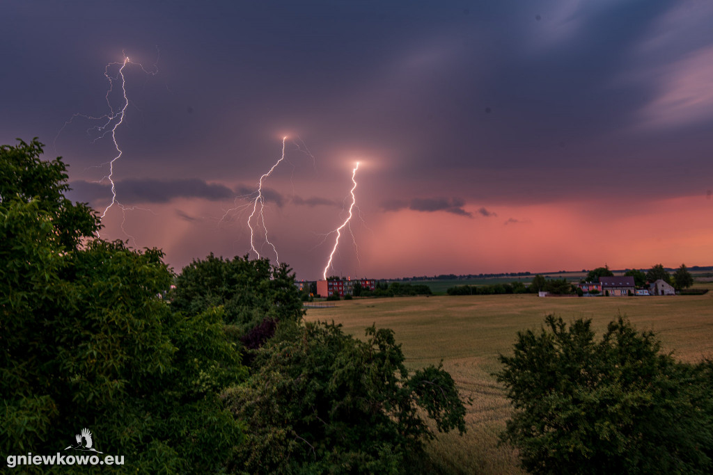 Burza nad Wierzchosławicami, Płonkowem i Rojewem