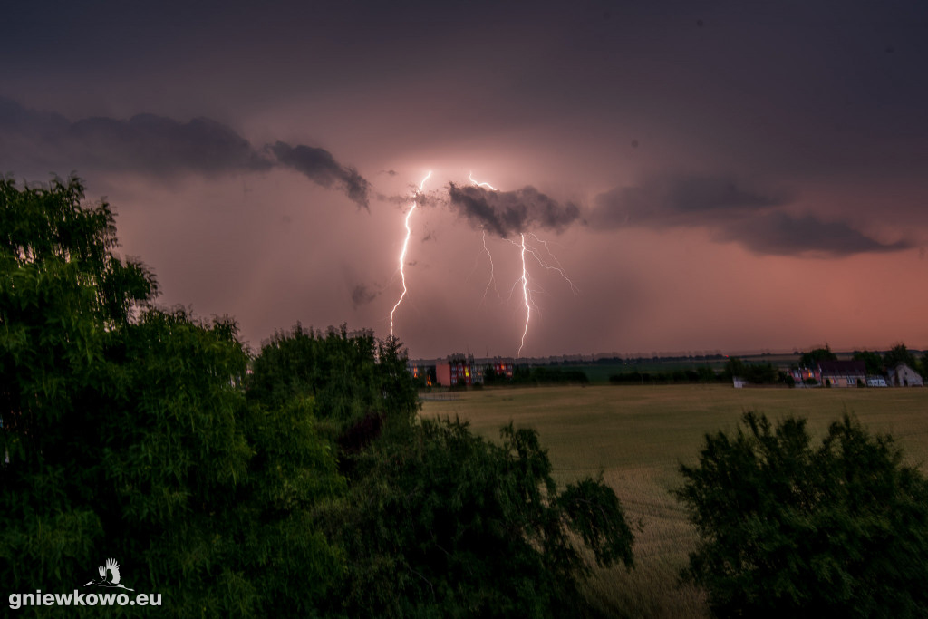 Burza nad Wierzchosławicami, Płonkowem i Rojewem