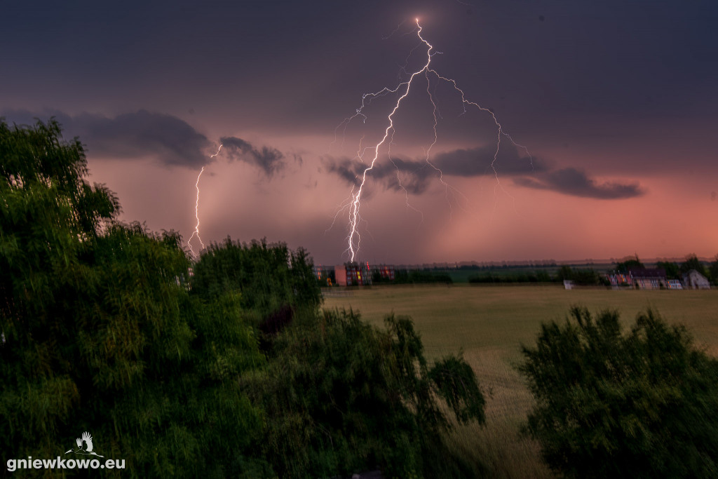 Burza nad Wierzchosławicami, Płonkowem i Rojewem