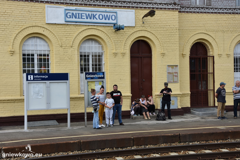 Parowozem w piękny rejs