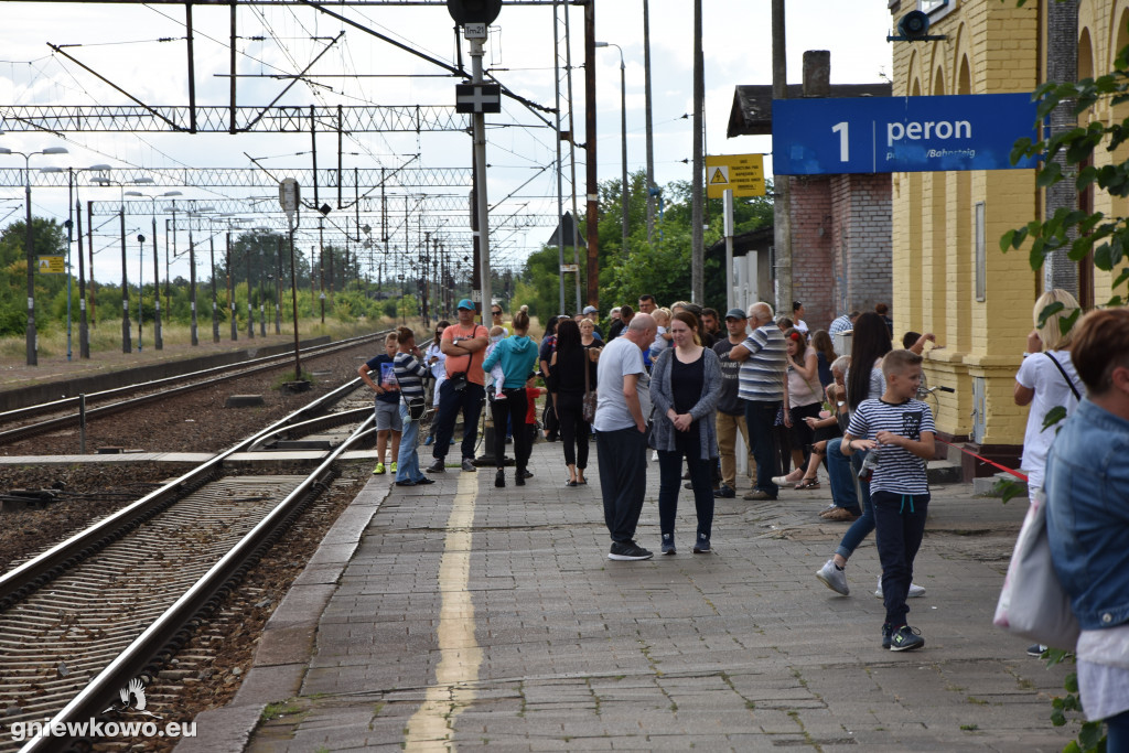 Parowozem w piękny rejs