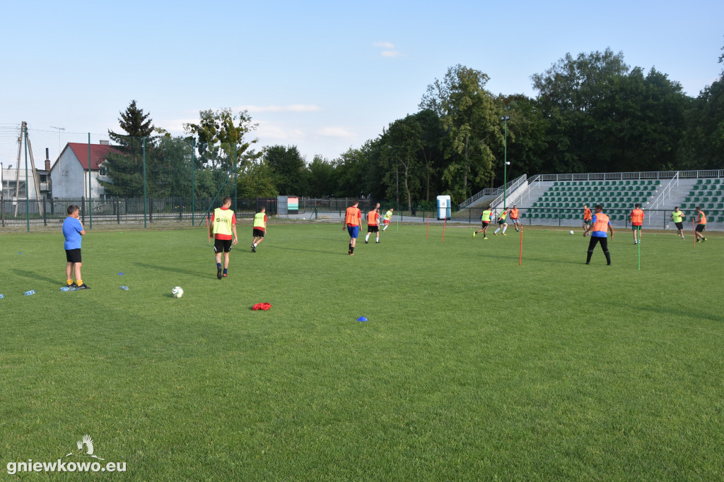 Trening piłkarzy Unii Gniewkowo