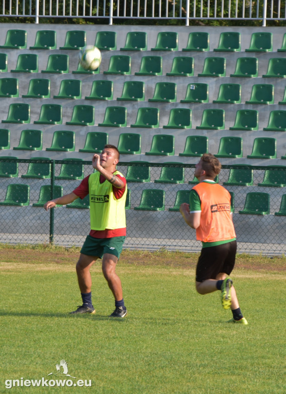 Trening piłkarzy Unii Gniewkowo