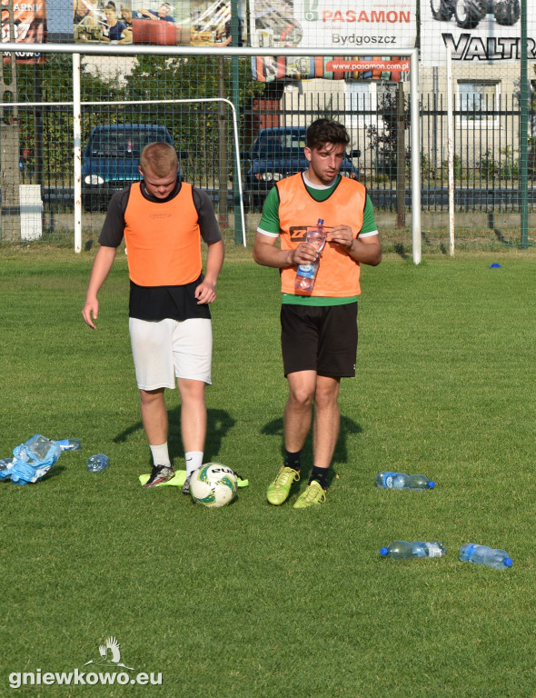 Trening piłkarzy Unii Gniewkowo