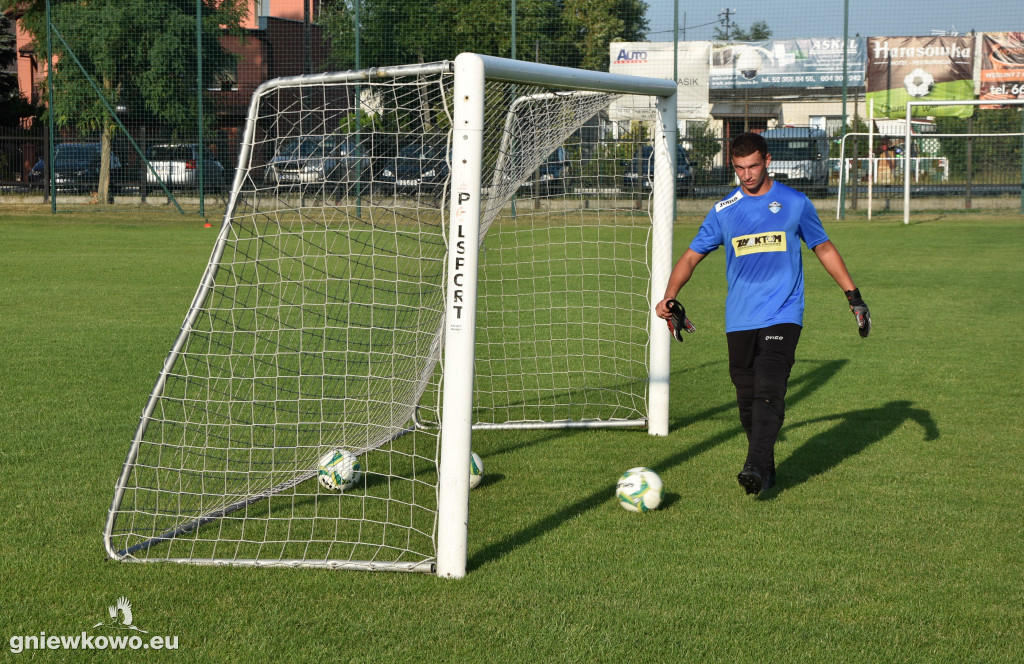 Trening piłkarzy Unii Gniewkowo