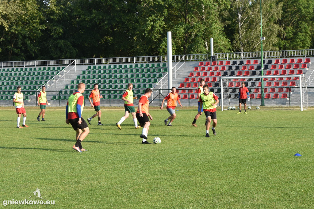 Trening piłkarzy Unii Gniewkowo