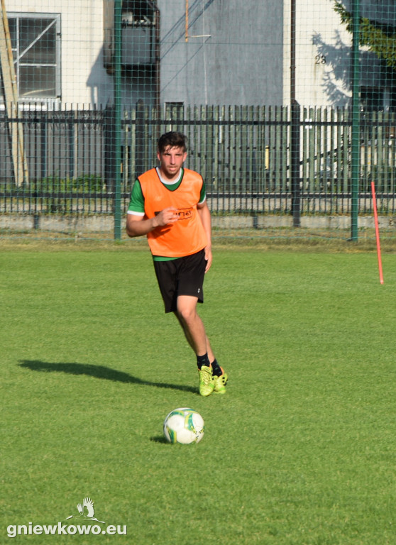 Trening piłkarzy Unii Gniewkowo